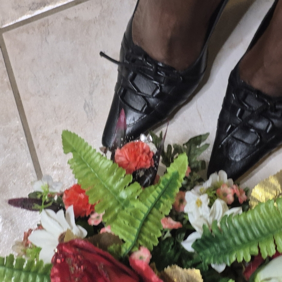 Chic Black Women's Shoes - Picture 11 of 15